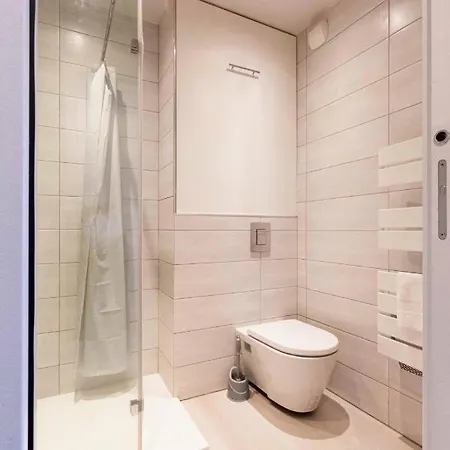 Renting Chez Laurent - 100m Beach Cosy Studio 2pers Center Antibes