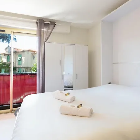 Renting Chez Laurent - 100m Beach Cosy Studio 2pers Center Appartement
